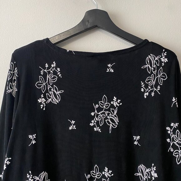 Marallis Collection Black White Embossed Floral Pattern One Button Cardigan - Picture 11 of 14